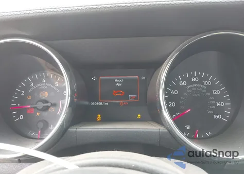 2015 Ford Mustang Ecoboost Premium z USA, uszkodzony, nr VIN 1FATP8UH1F5358278